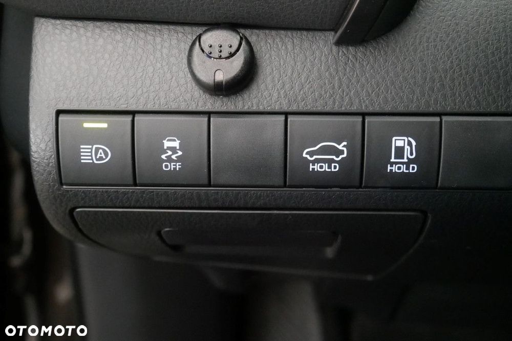 Toyota Camry 2.5 Hybrid Comfort CVT - 26