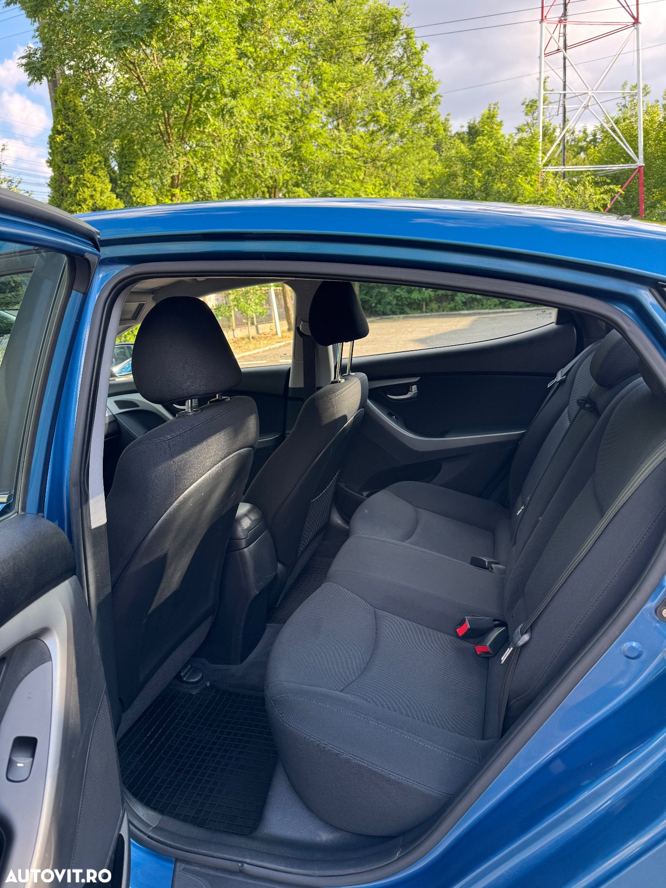 Hyundai Elantra 1.6 MPi - 10