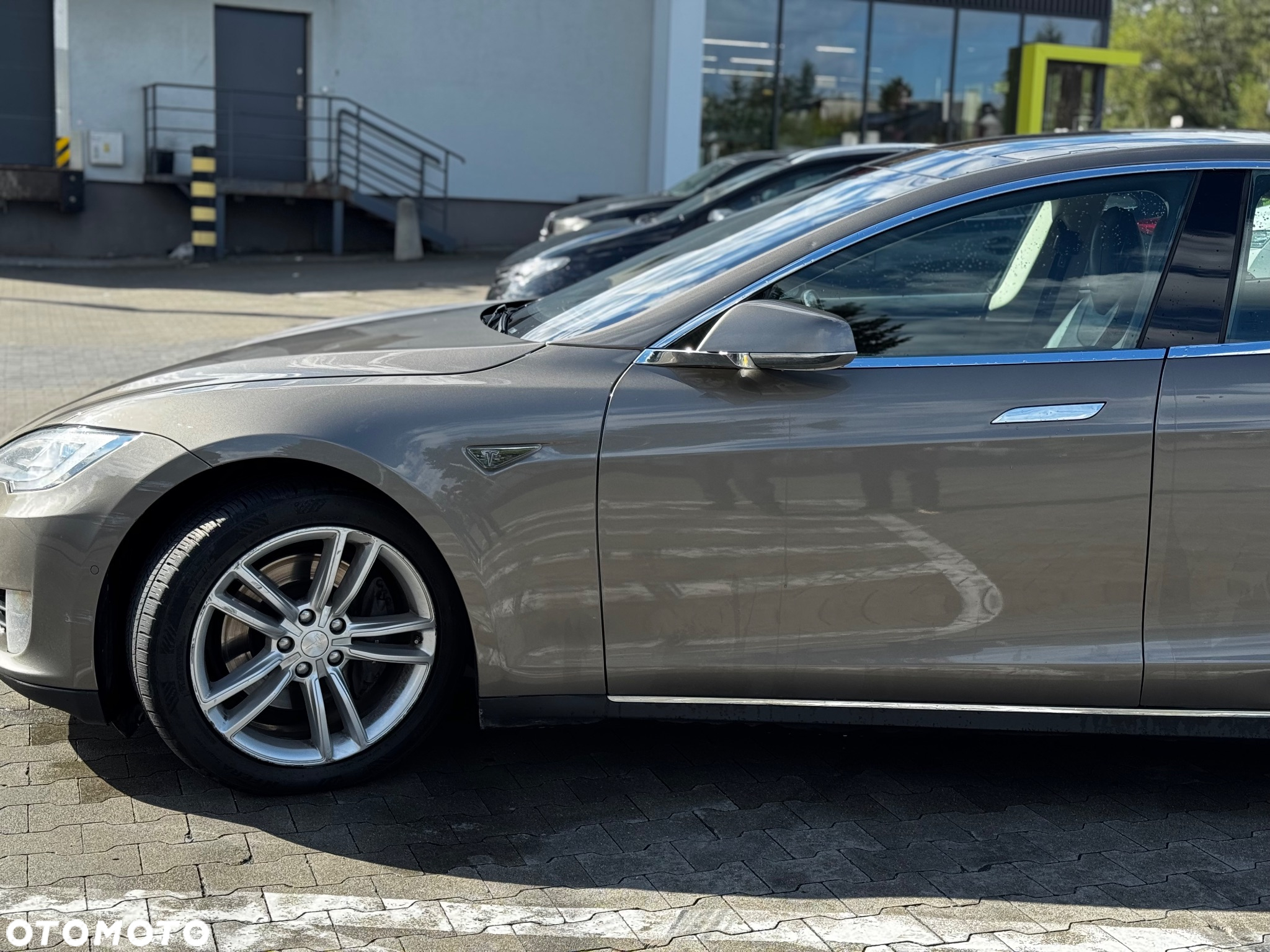 Tesla Model S Long Range Plus - 8