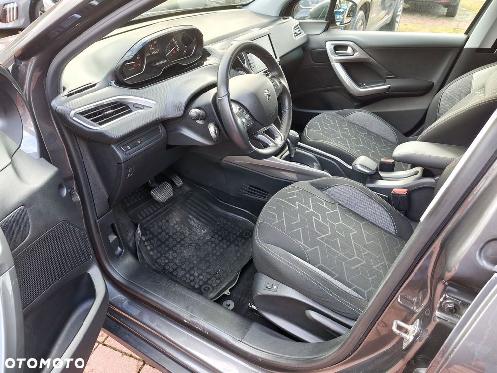 Peugeot 2008 - 7