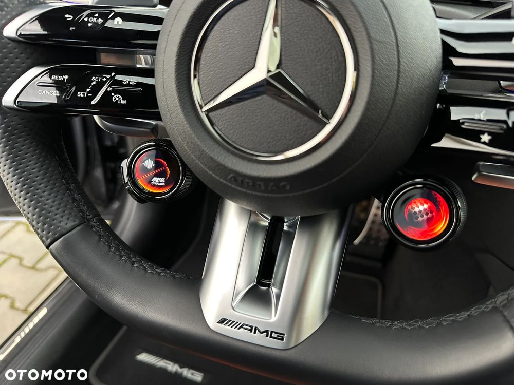 Mercedes-Benz Klasa C AMG 63 S E Performance PHEV 4-Matic - 29