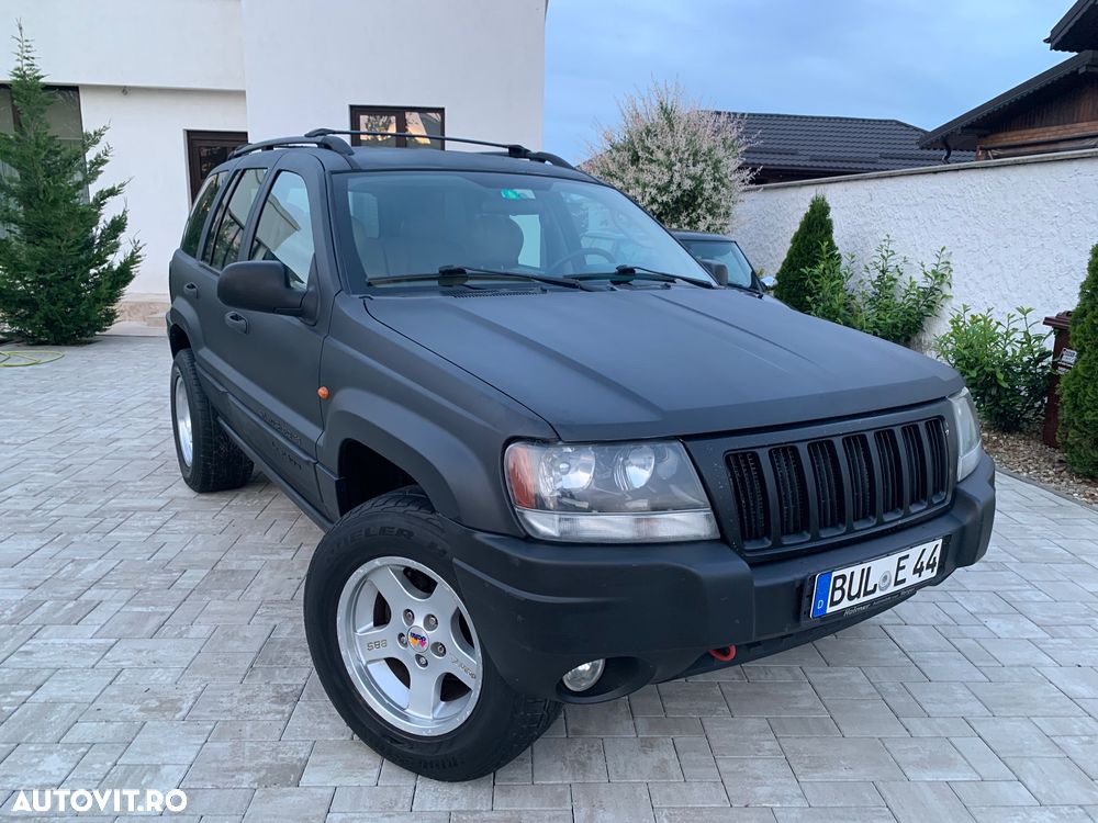 Jeep Grand Cherokee - 31