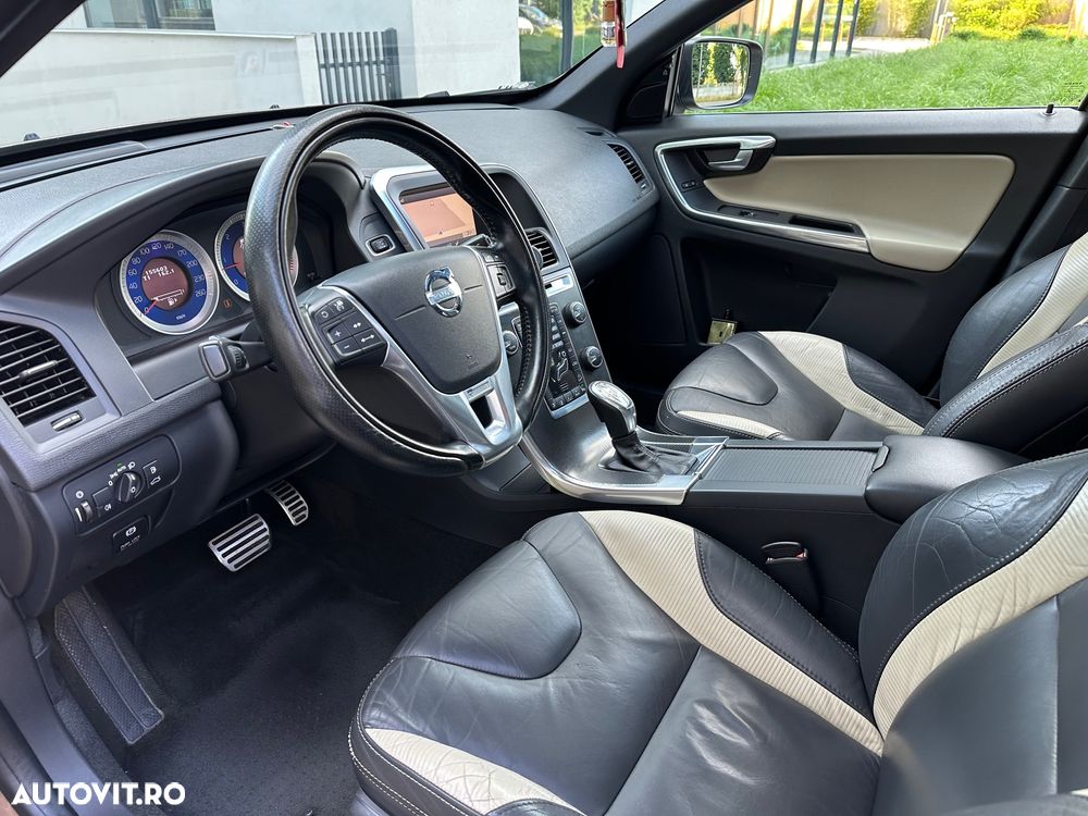 Volvo XC 60 D5AWD R-Design - 6