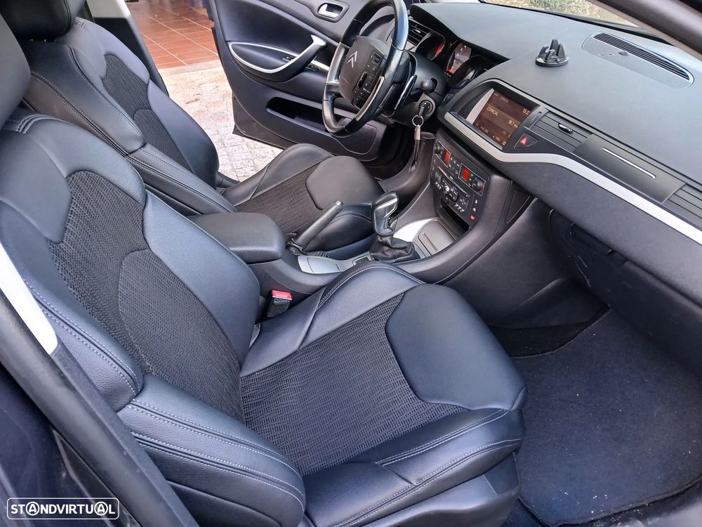 Citroën C5 Tourer e-HDi 110 EGS6 FAP Selection - 12
