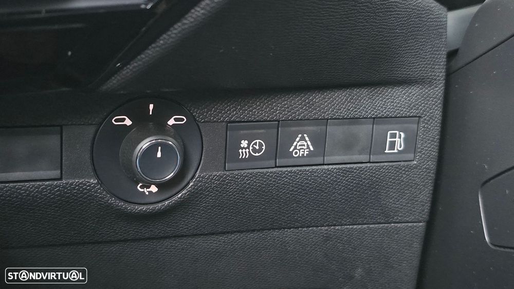 DS DS7 Crossback - 10