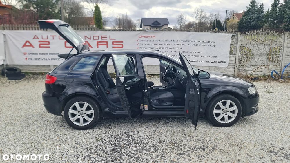 Audi A3 Sportback - 16