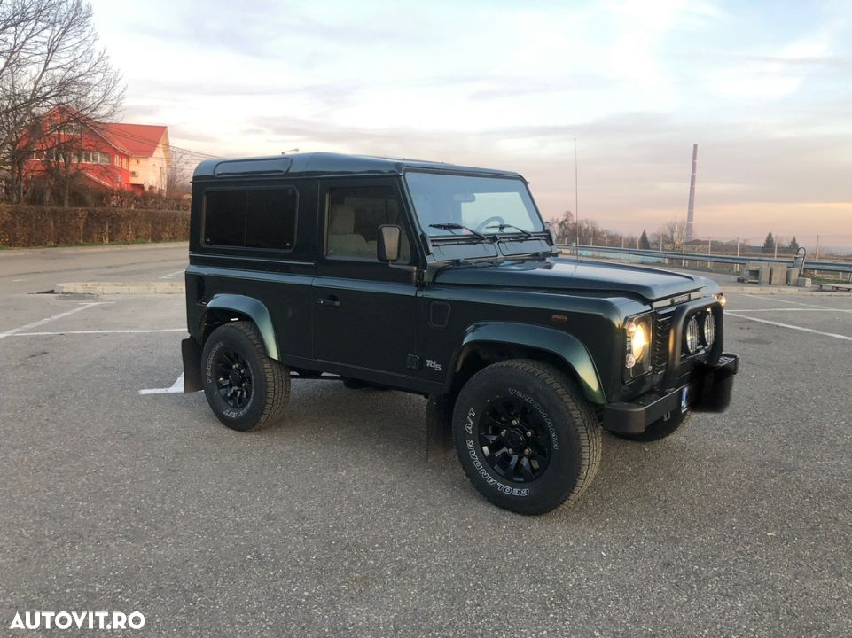 Land Rover Defender 90 County SW - 7
