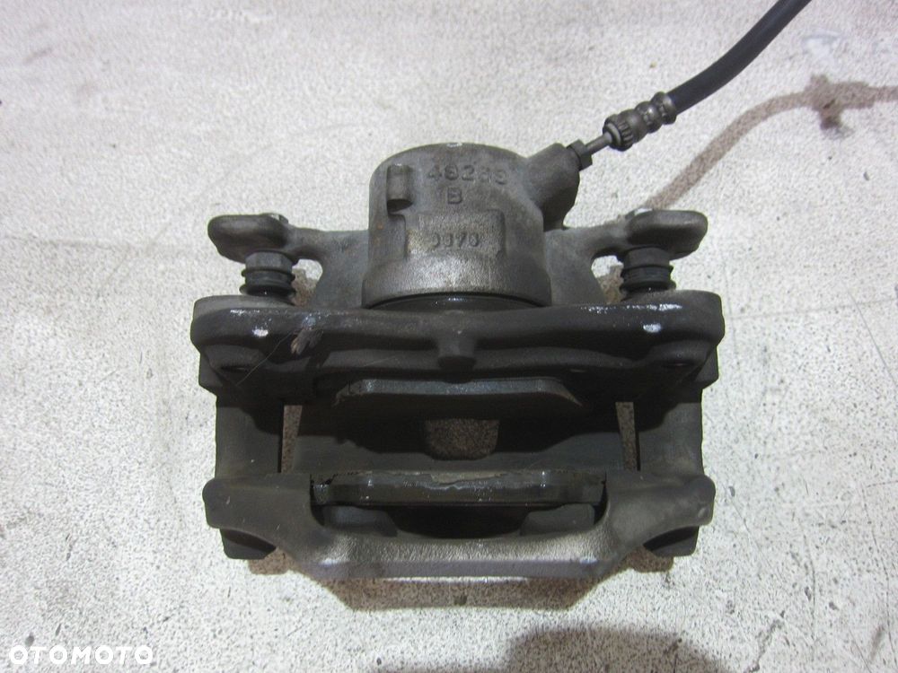 BMW X1 F48 ZACISK HAMULCOWY PRAWY PRZÓD PRZEDNI 6860268 330/24 34116860268 - 5