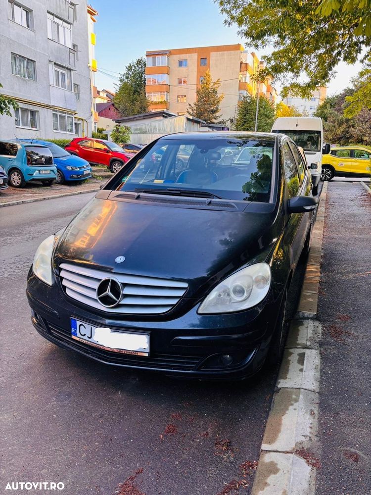 Mercedes-Benz B 180 - 1