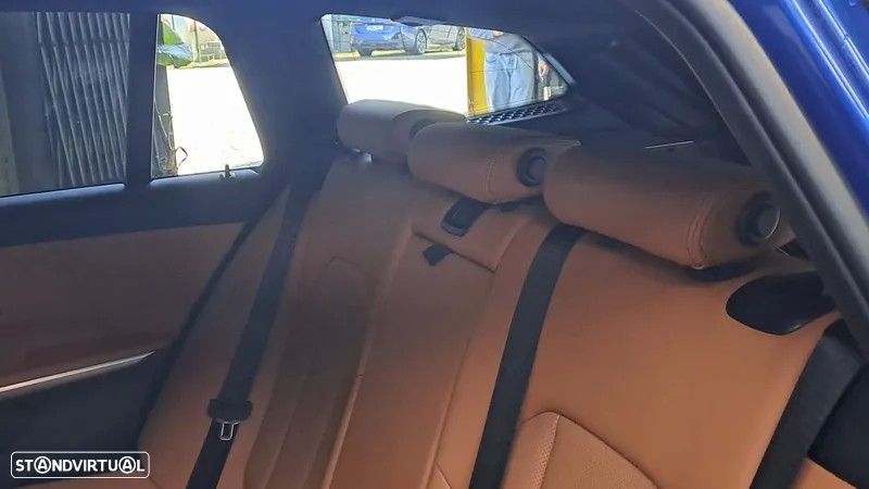 BMW 320 e Pack Desportivo M Auto - 26