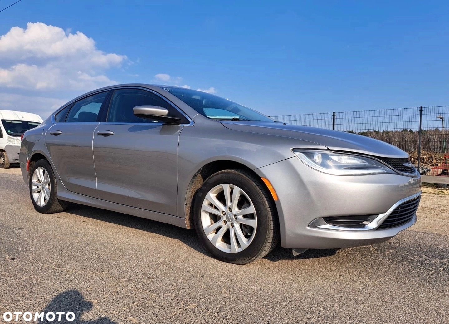 Chrysler 200 - 5