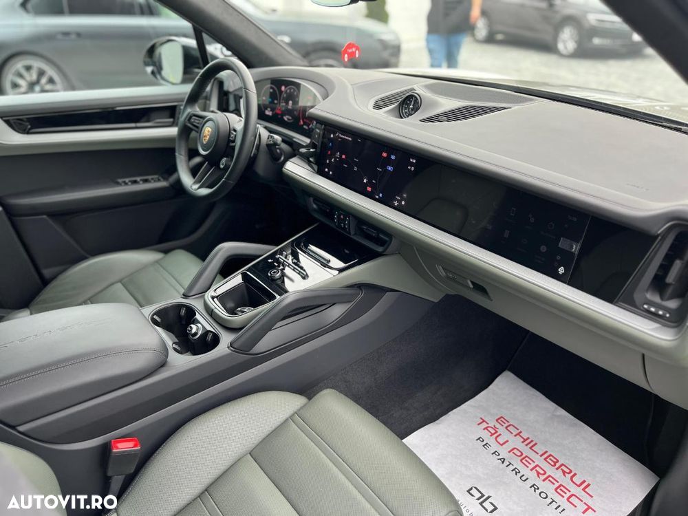 Porsche Cayenne - 22