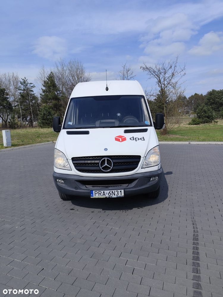 Mercedes-Benz Sprinter - 2