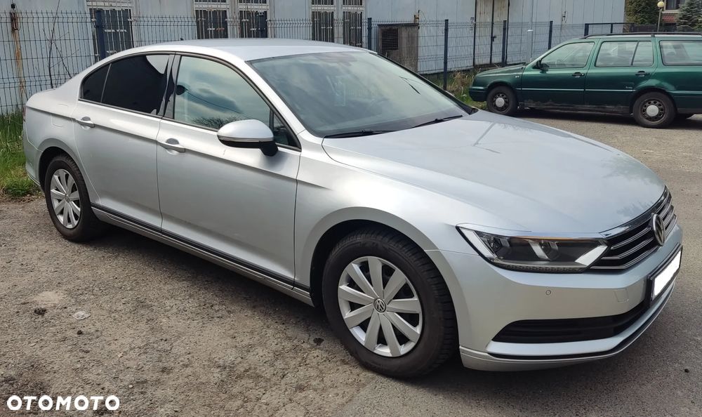 Volkswagen Passat 2.0 TDI SCR Trendline - 4