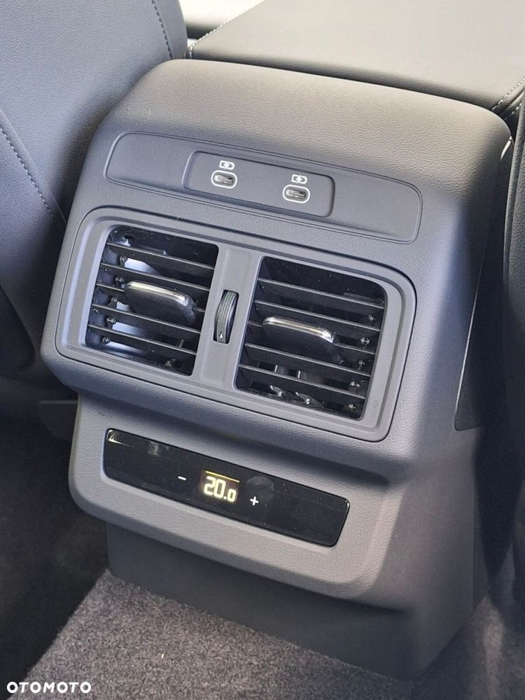 Audi Q5 Sportback - 25