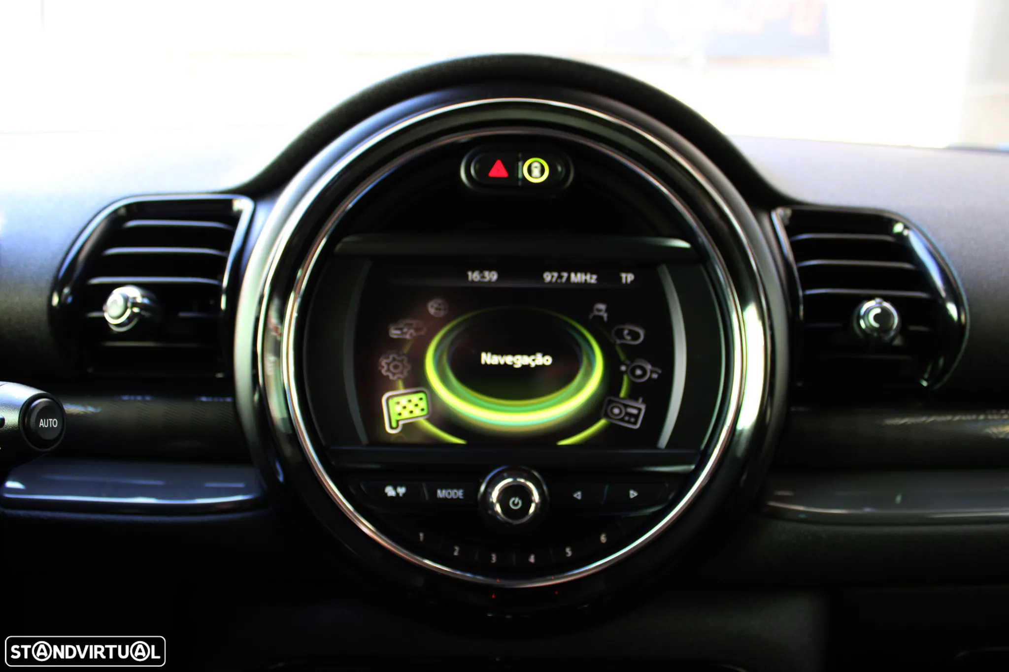 MINI Clubman Cooper D - 38