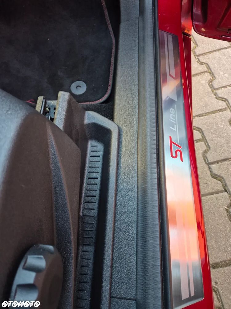 Ford Kuga 1.5 EcoBoost 4x4 ST-Line - 27