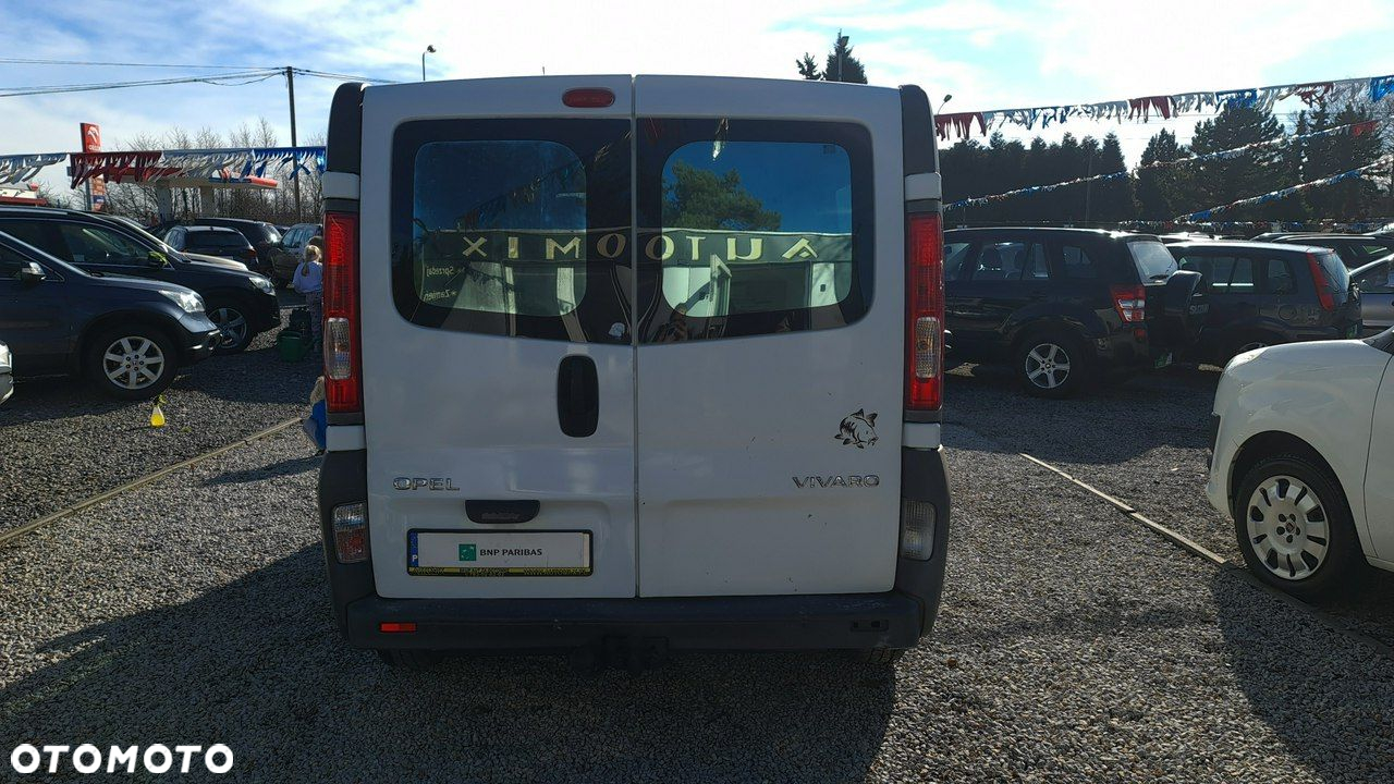 Opel Vivaro - 12