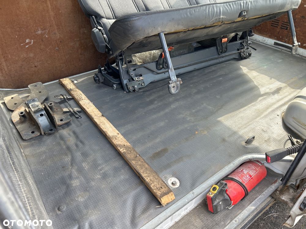 Mitsubishi L300 - 20