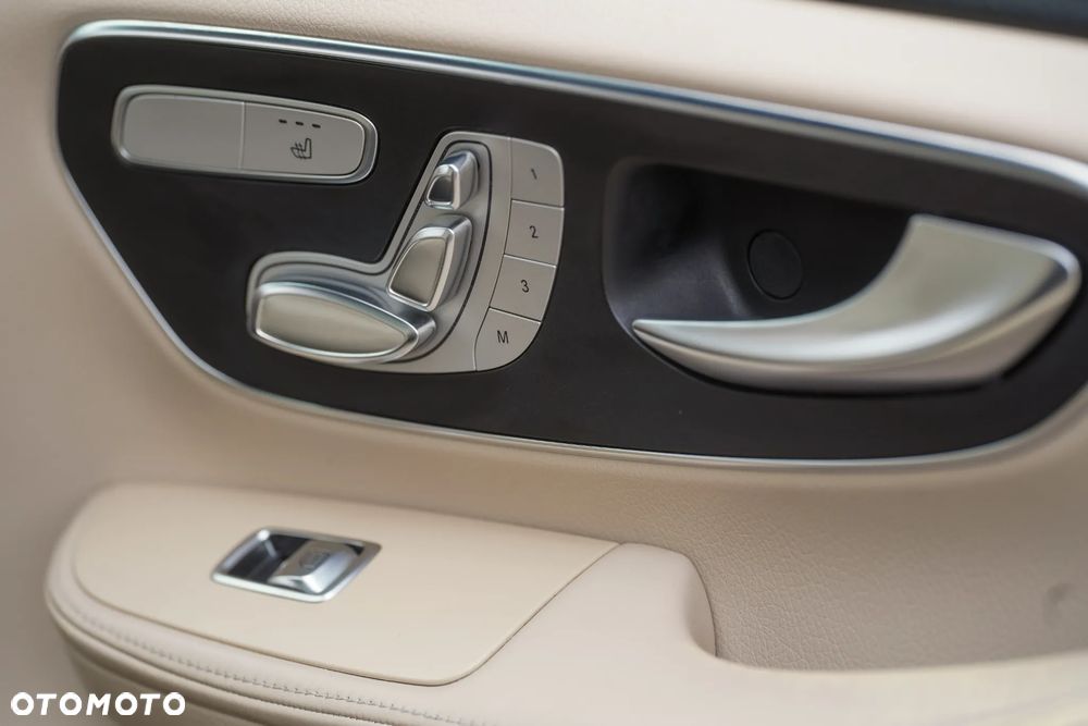 Mercedes-Benz Klasa V 300 d 4-Matic Avantgarde 9G-Tronic (długi) - 18