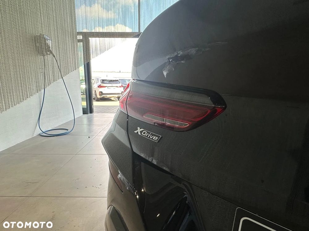 BMW Seria 8 - 11