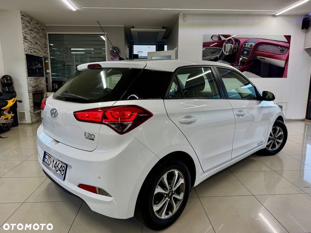 Hyundai i20 1.4 Premium - 35