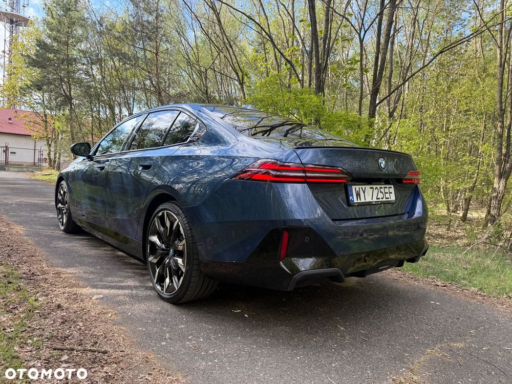 BMW Seria 5 550e xDrive PHEV M Sport - 22