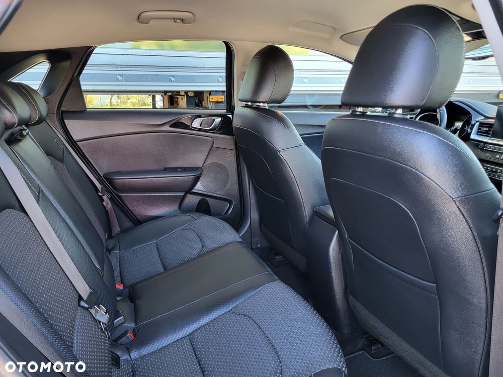 Kia Ceed 1.6 CRDi Edition 7 - 28