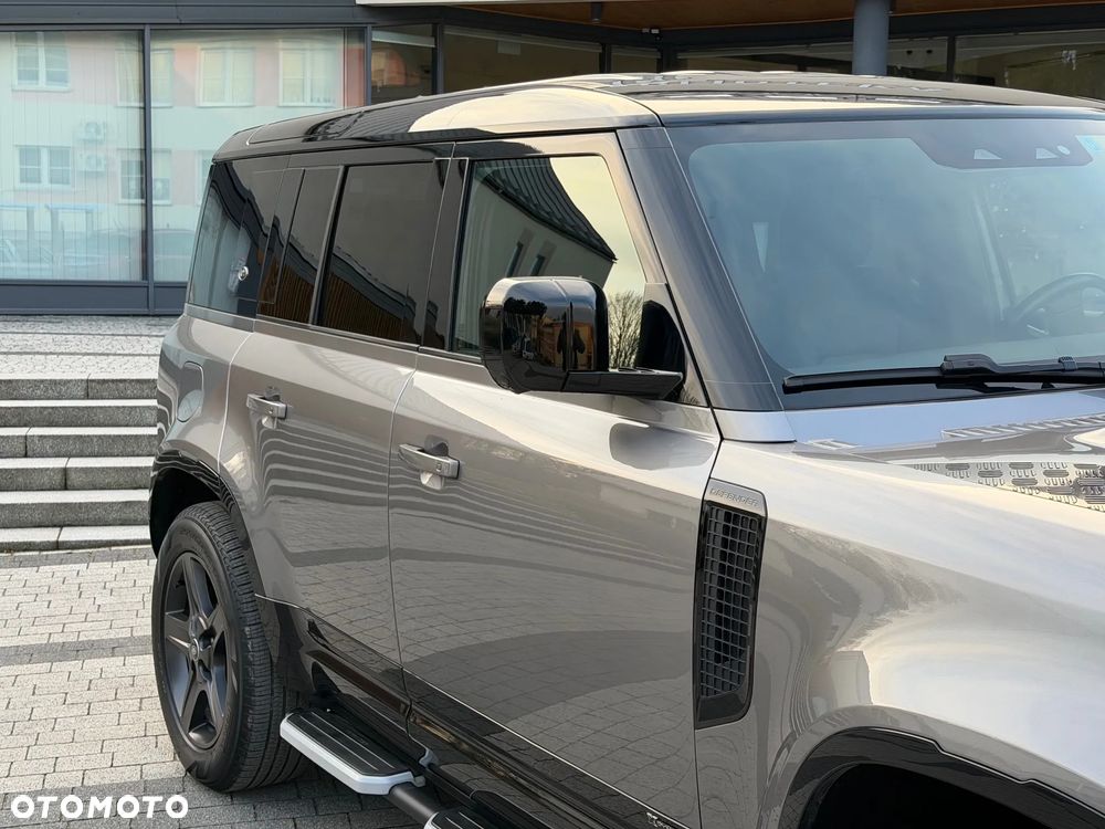 Land Rover Defender 110 D250 X-Dynamic S - 20