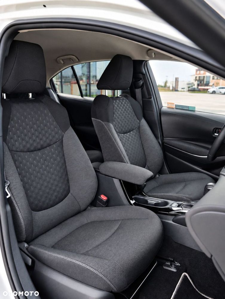 Toyota Corolla 1.8 Hybrid Style - 24
