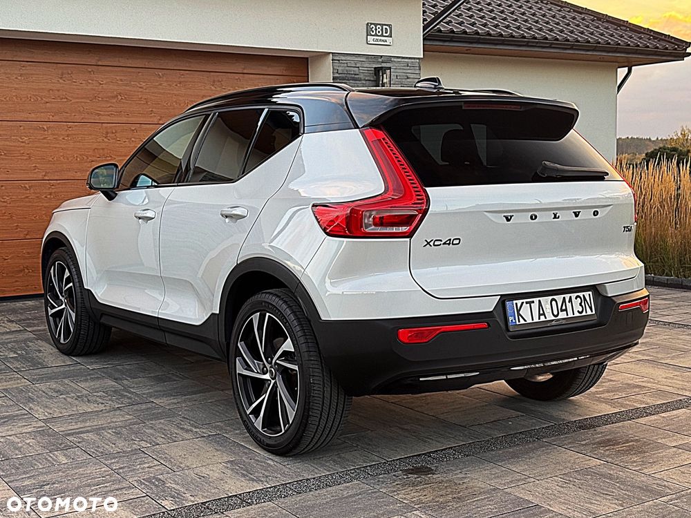 Volvo XC 40 T5 AWD R-Design - 32