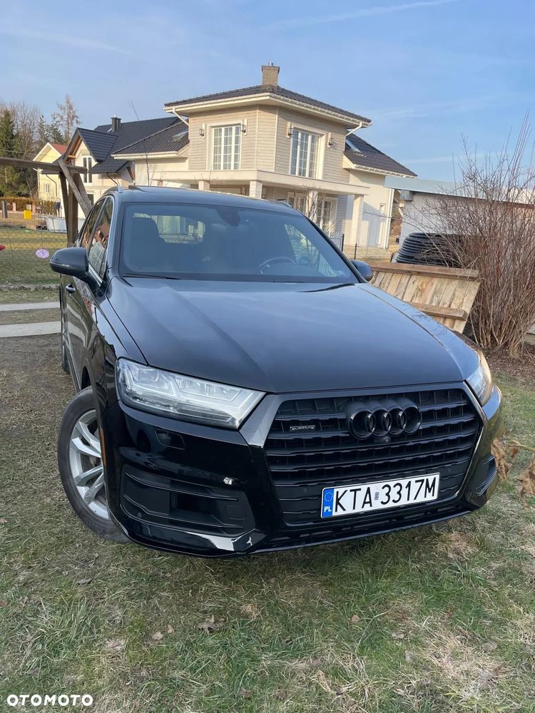 Audi Q7 - 1