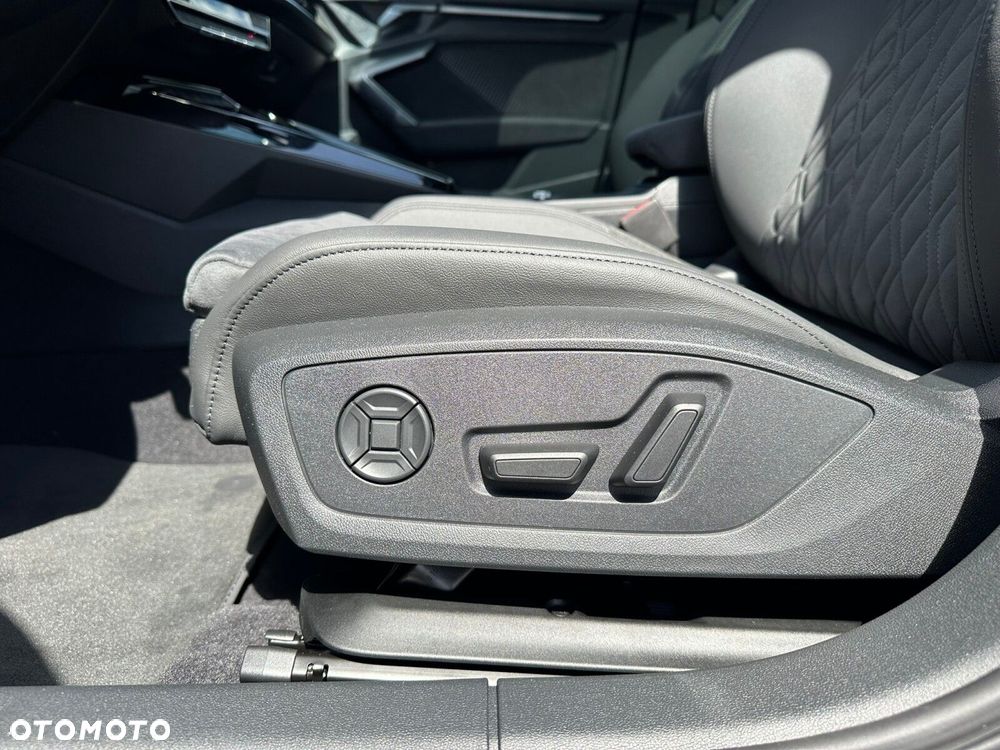 Audi RS3 Sportback - 16