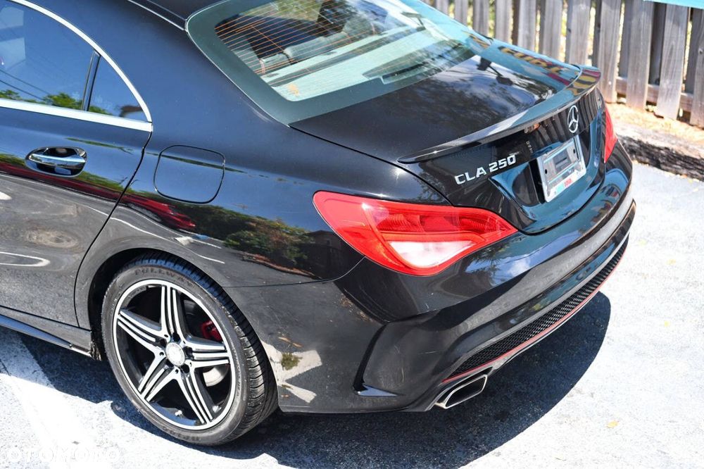 Mercedes-Benz CLA 250 7G-DCT - 11