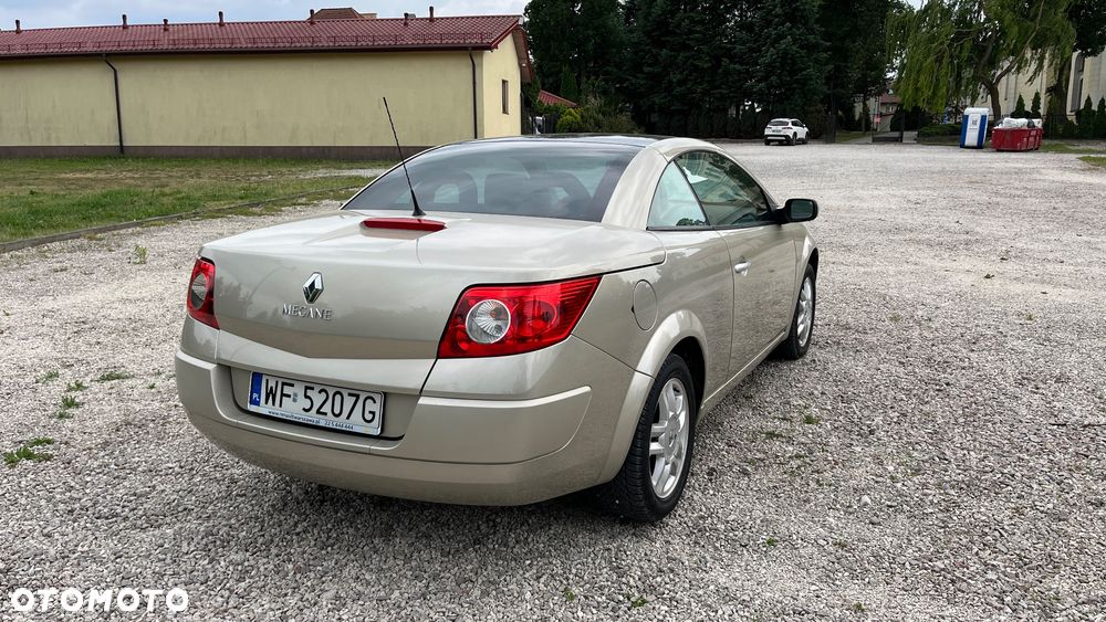 Renault Megane 2.0 16V Dynamique - 8