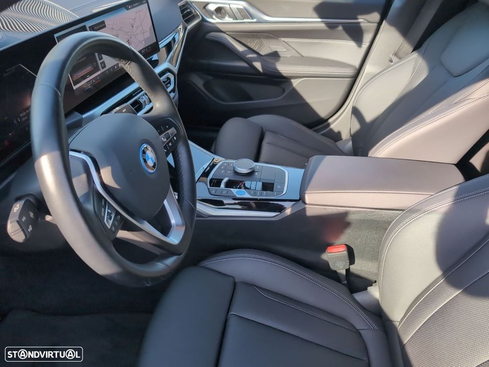 BMW i4 eDrive40 - 11
