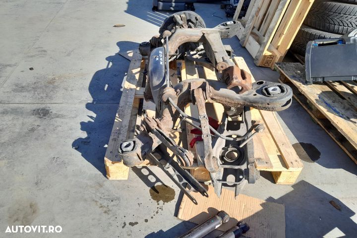 Punte spate BMW Seria 3 E90 [2004 - 2010] Sedan 318d MT (122 hp) - 4