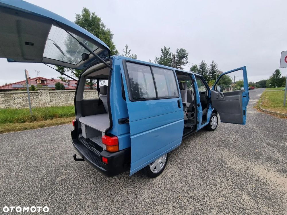 Volkswagen Multivan - 26