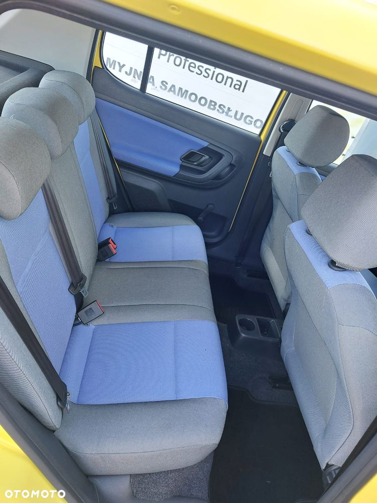 Skoda Fabia 1.2 HTP Cool Colour Edition - 18