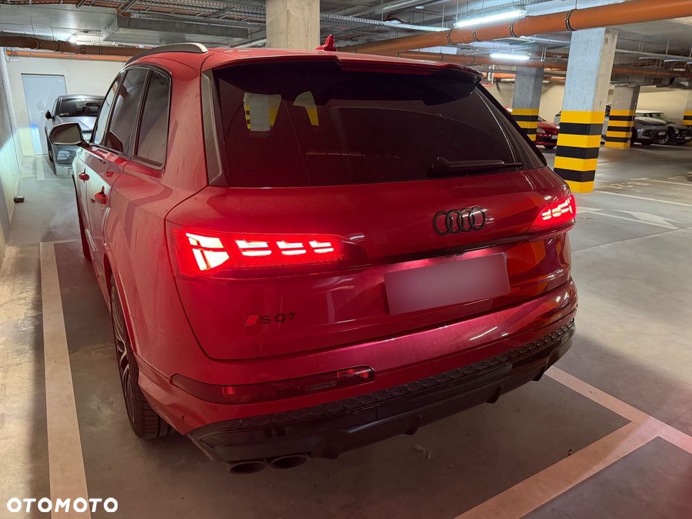 Audi SQ7 - 7