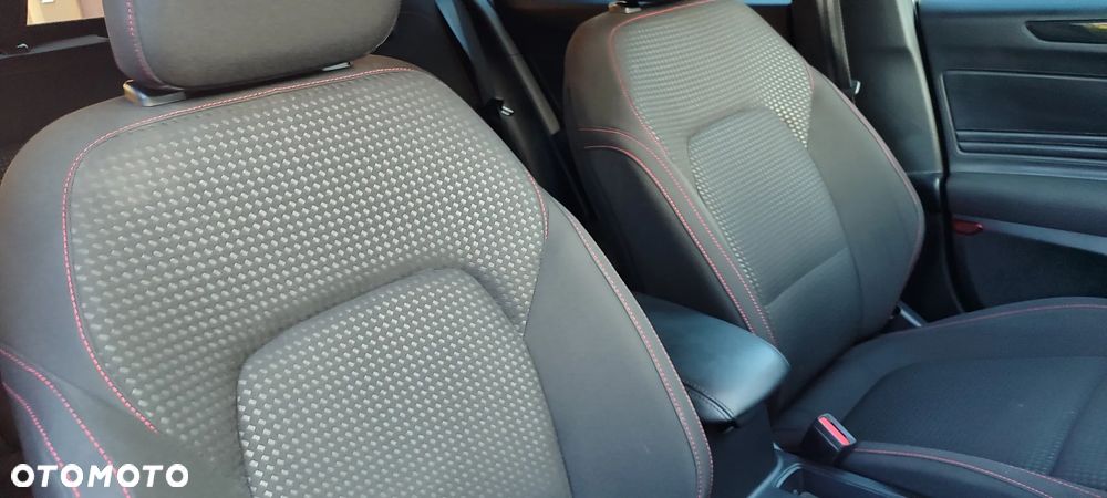 Ford Focus 1.0 EcoBoost Hybrid ST-LINE X - 21