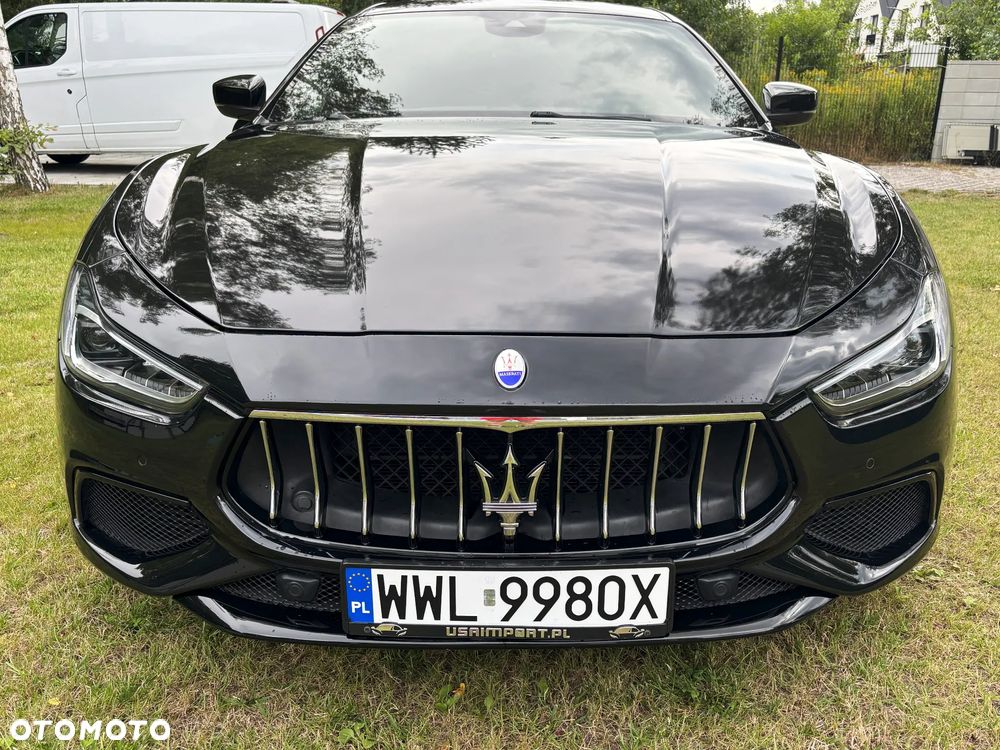 Maserati Ghibli S GranSport - 11