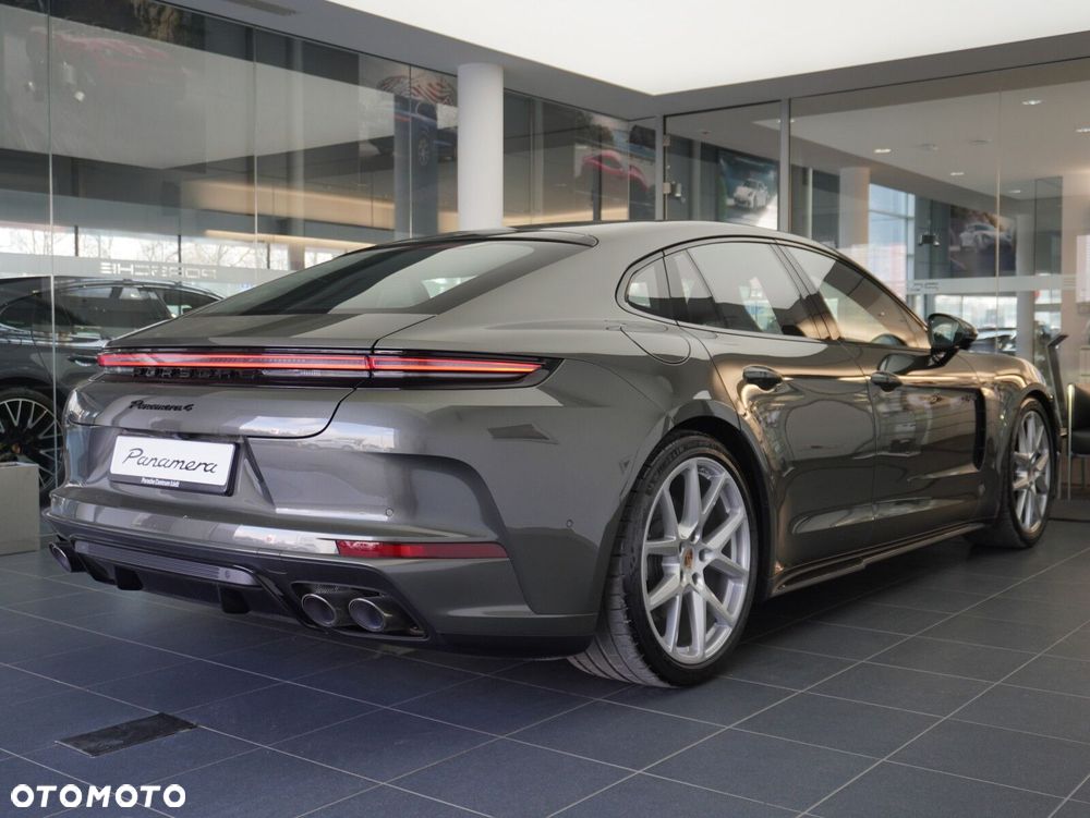 Porsche Panamera 4 E-Hybrid PHEV - 15