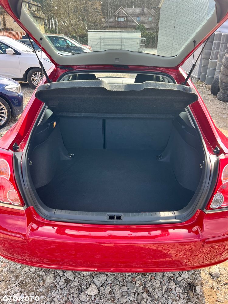 Toyota Avensis 2.0 VVT-i Sol - 19