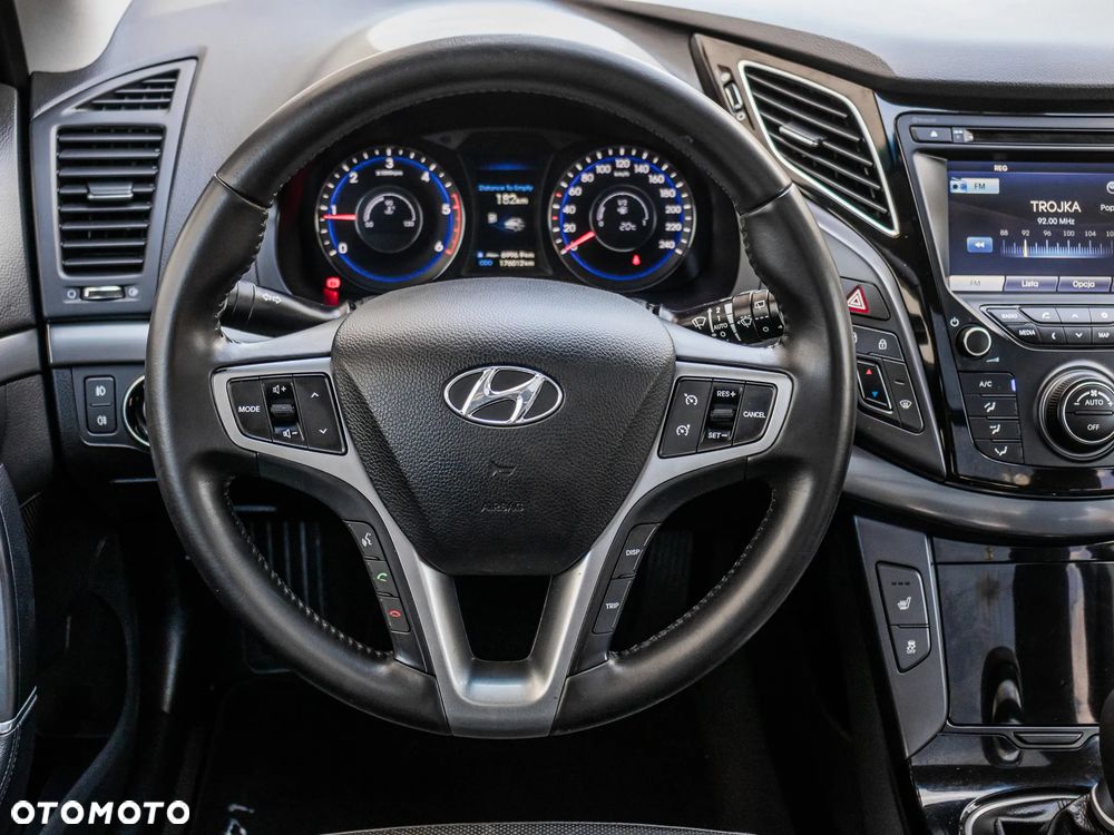 Hyundai i40 Kombi 1.7 CRDi Premium - 17