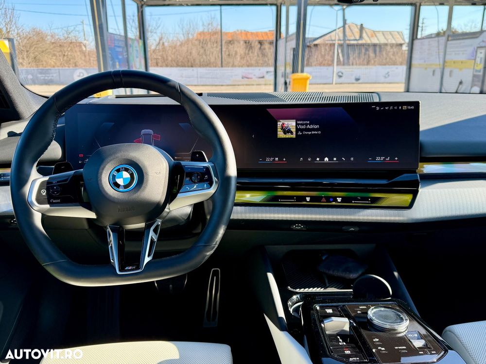 BMW Seria 5 550e xDrive AT PHEV - 17