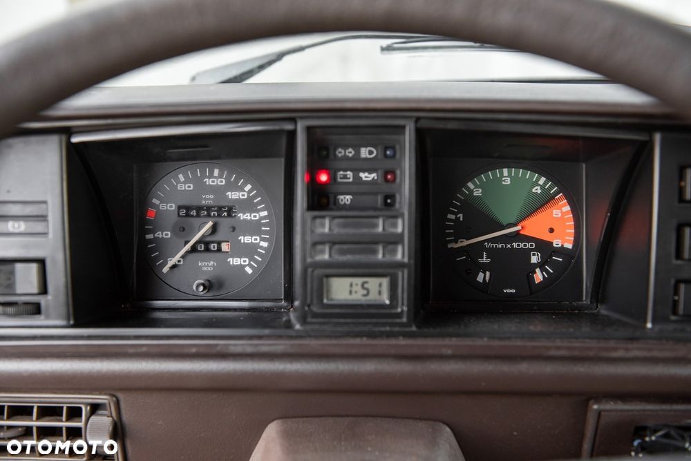 Volkswagen Multivan - 14