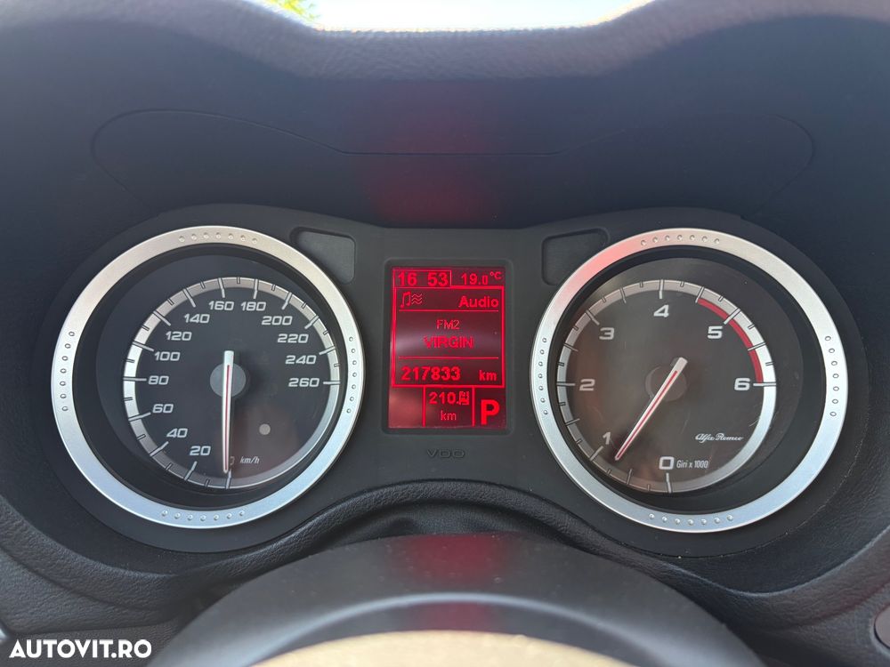 Alfa Romeo Spider 2.4 JTDM 20V DPF Aut. Italia Independent - 25