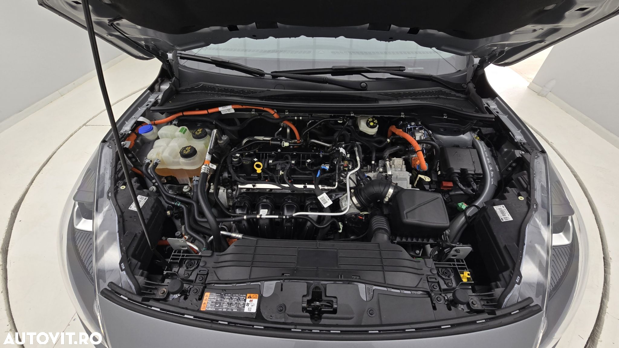 Ford Kuga - 24
