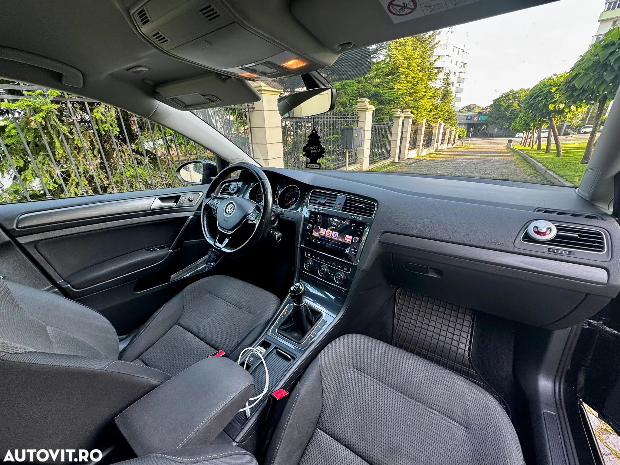 Volkswagen Golf 2.0 TDI Comfortline - 27